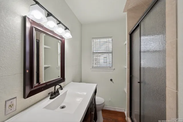 $325,000 | 215 South Hackberry Avenue, New Braunfels, TX 78130