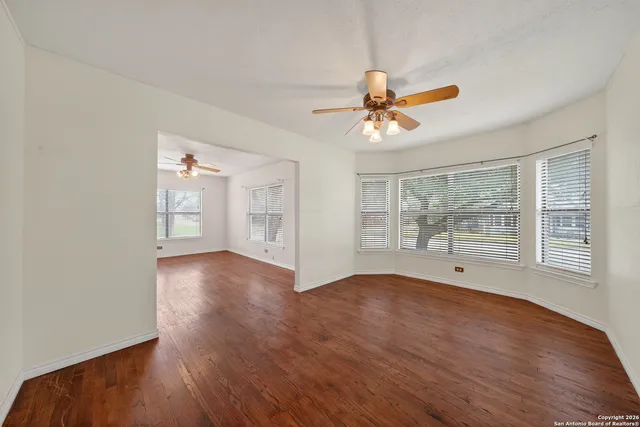 $325,000 | 215 South Hackberry Avenue, New Braunfels, TX 78130