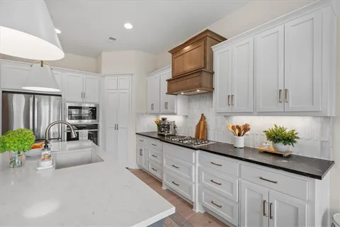 $895,000 | 17808 Rainbow Boulevard, Stilwell, KS 66085