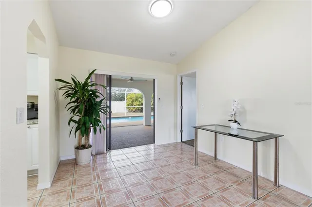 a view of entryway with a potted plant
