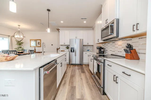 $498,000 | 208 Golden Gate Lane, Chapel Hill, NC 27516