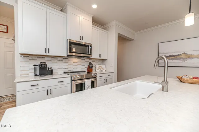 $498,000 | 208 Golden Gate Lane, Chapel Hill, NC 27516