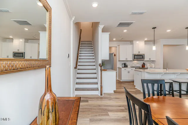 $498,000 | 208 Golden Gate Lane, Chapel Hill, NC 27516