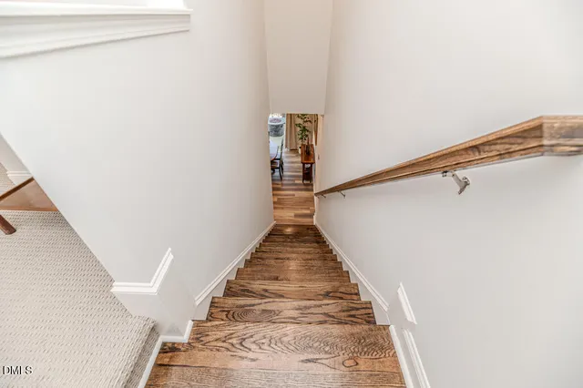 $498,000 | 208 Golden Gate Lane, Chapel Hill, NC 27516