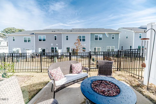 $498,000 | 208 Golden Gate Lane, Chapel Hill, NC 27516