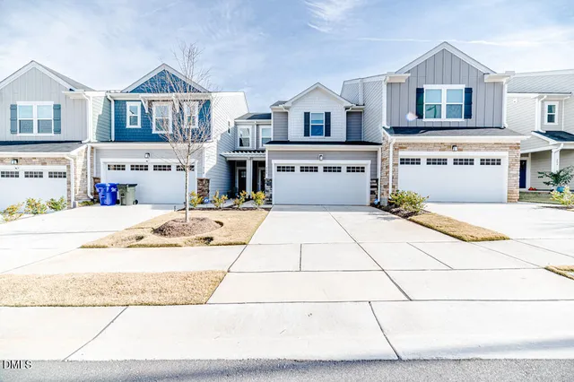 $498,000 | 208 Golden Gate Lane, Chapel Hill, NC 27516