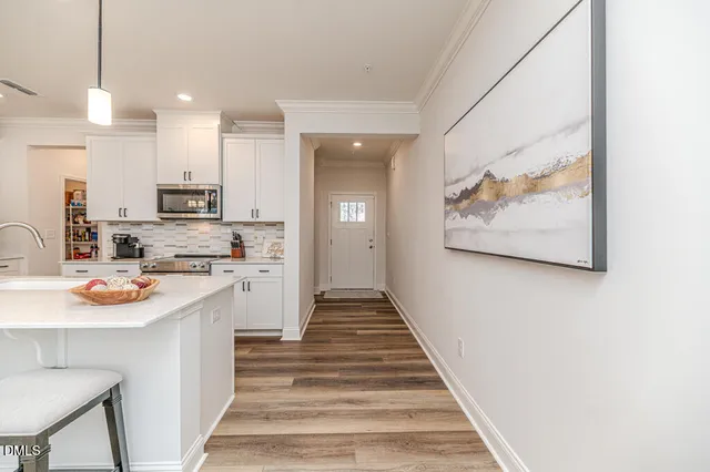 $498,000 | 208 Golden Gate Lane, Chapel Hill, NC 27516