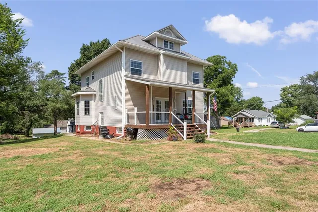 $290,000 | 300 South Lexington Street, Holden, MO 64040