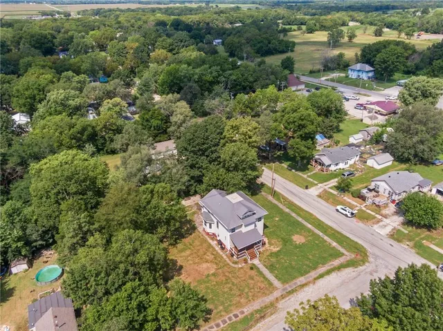 $290,000 | 300 South Lexington Street, Holden, MO 64040