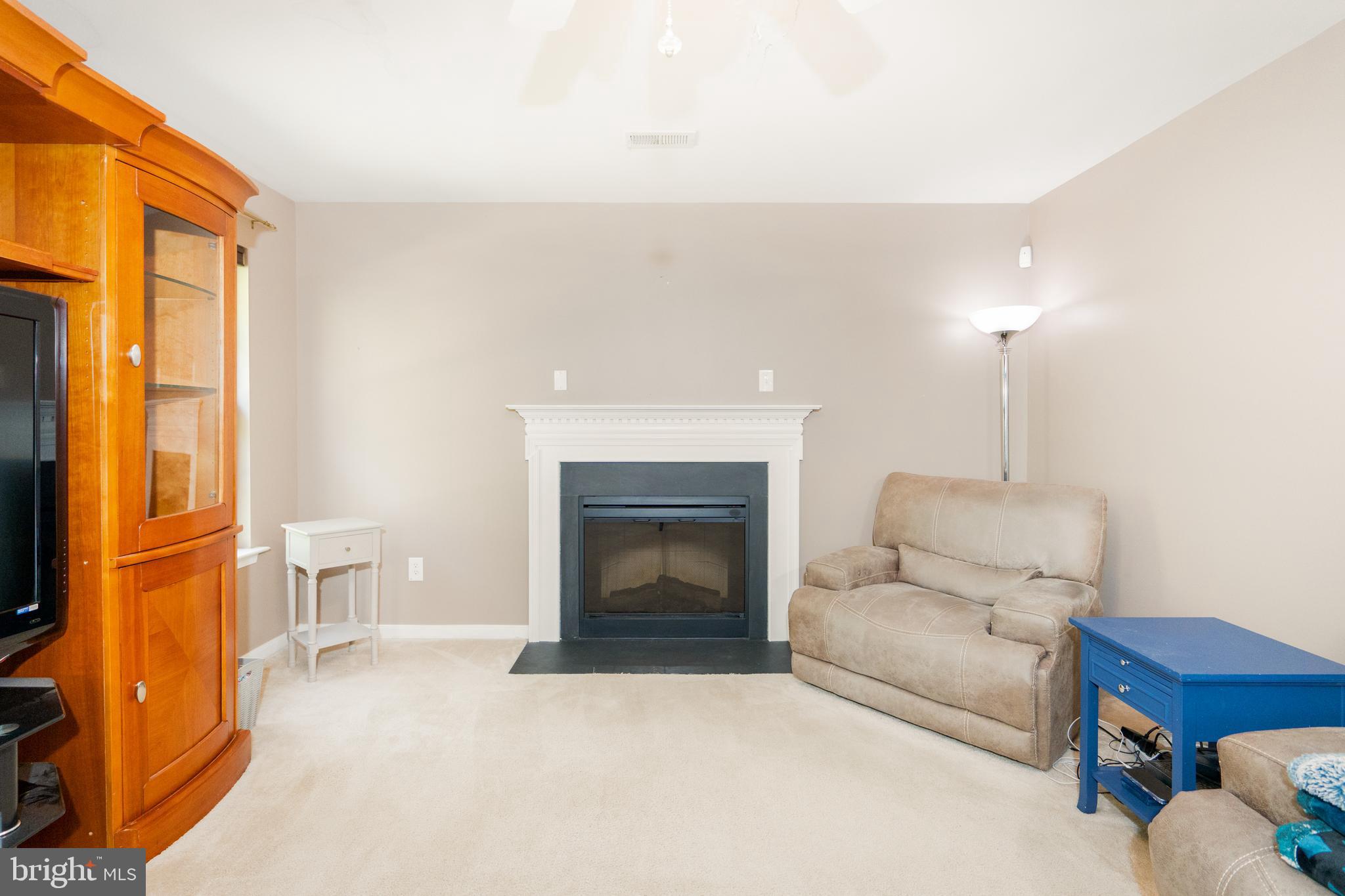 108 Apple Orchard Road Louisa, VA 23093 - Photo 4 of 35 Living Room