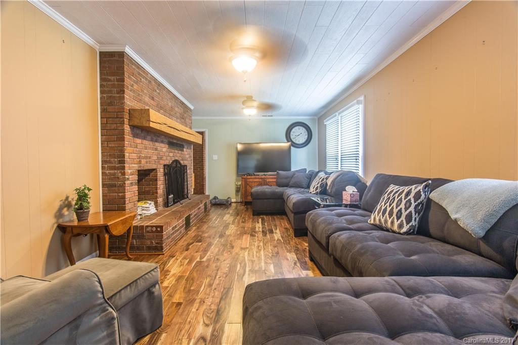 11453 Mooresville Road Davidson, NC 28036 - Photo 5 of 23 Gallery Image 5