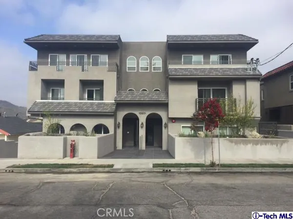 $2,995 | 10201 Mountair Avenue, Unit 103, Tujunga, CA 91042