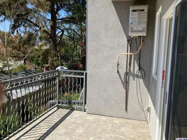 $2,995 | 10201 Mountair Avenue, Unit 103, Tujunga, CA 91042