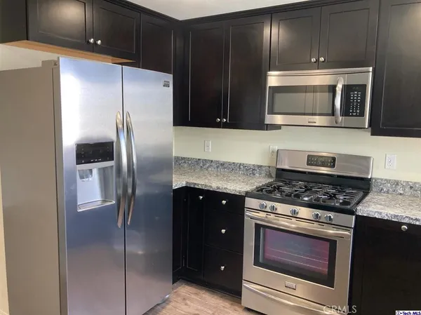 $2,995 | 10201 Mountair Avenue, Unit 103, Tujunga, CA 91042