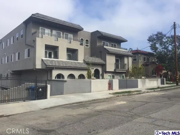 $2,995 | 10201 Mountair Avenue, Unit 103, Tujunga, CA 91042