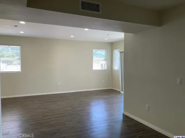 $2,995 | 10201 Mountair Avenue, Unit 103, Tujunga, CA 91042