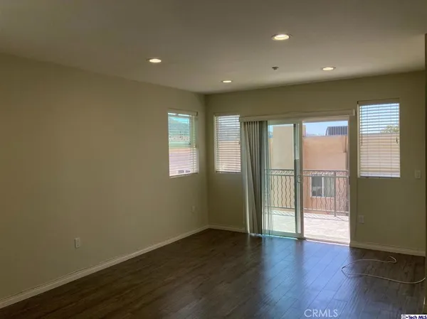 $2,995 | 10201 Mountair Avenue, Unit 103, Tujunga, CA 91042