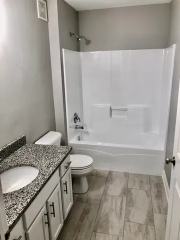 $2,400 | 24129 Walnut Circle, Plainfield, IL 60585