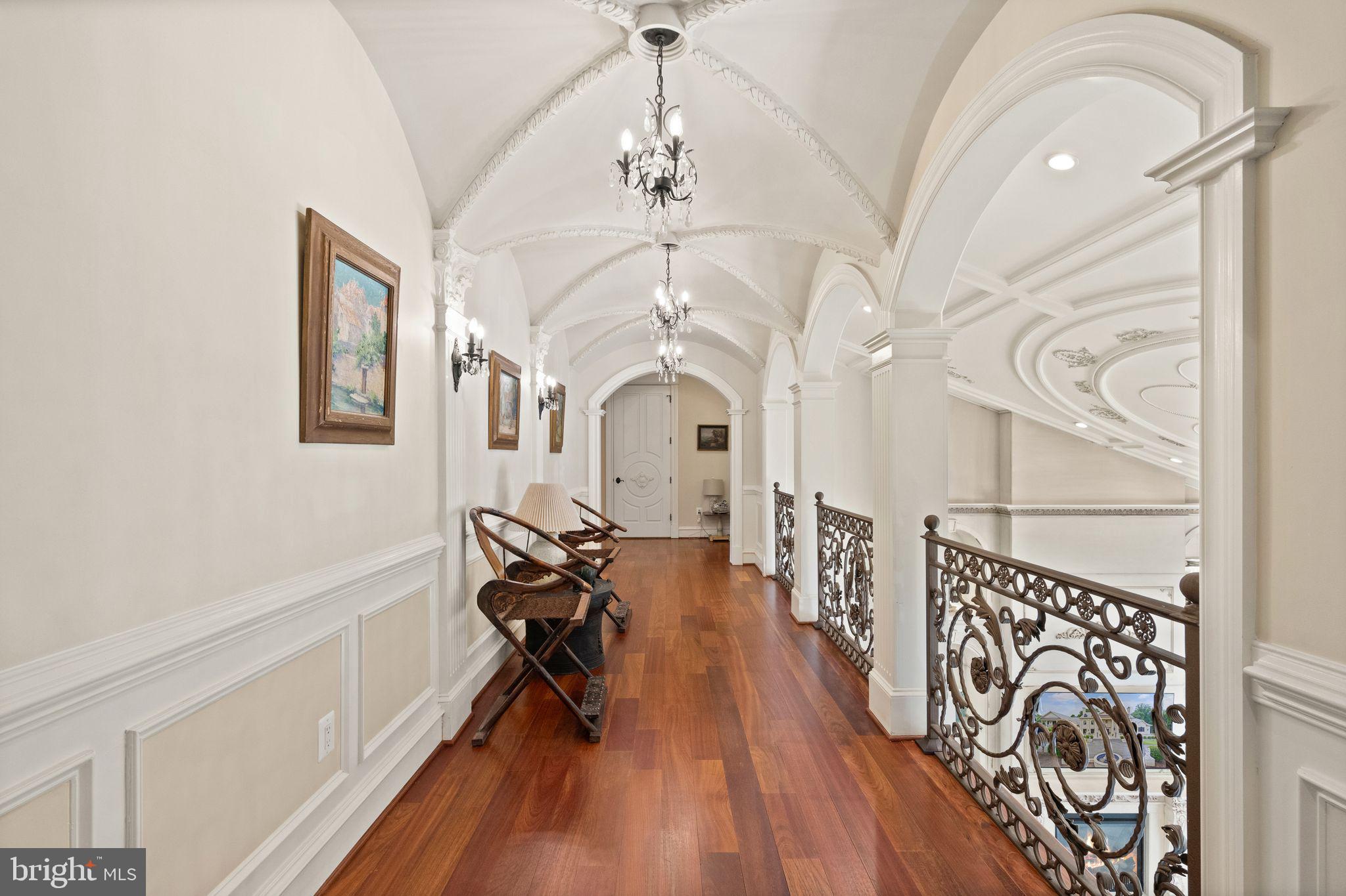 938 Peacock Station Road McLean, VA 22102 - Photo 35 of 50 Upper Level Hall