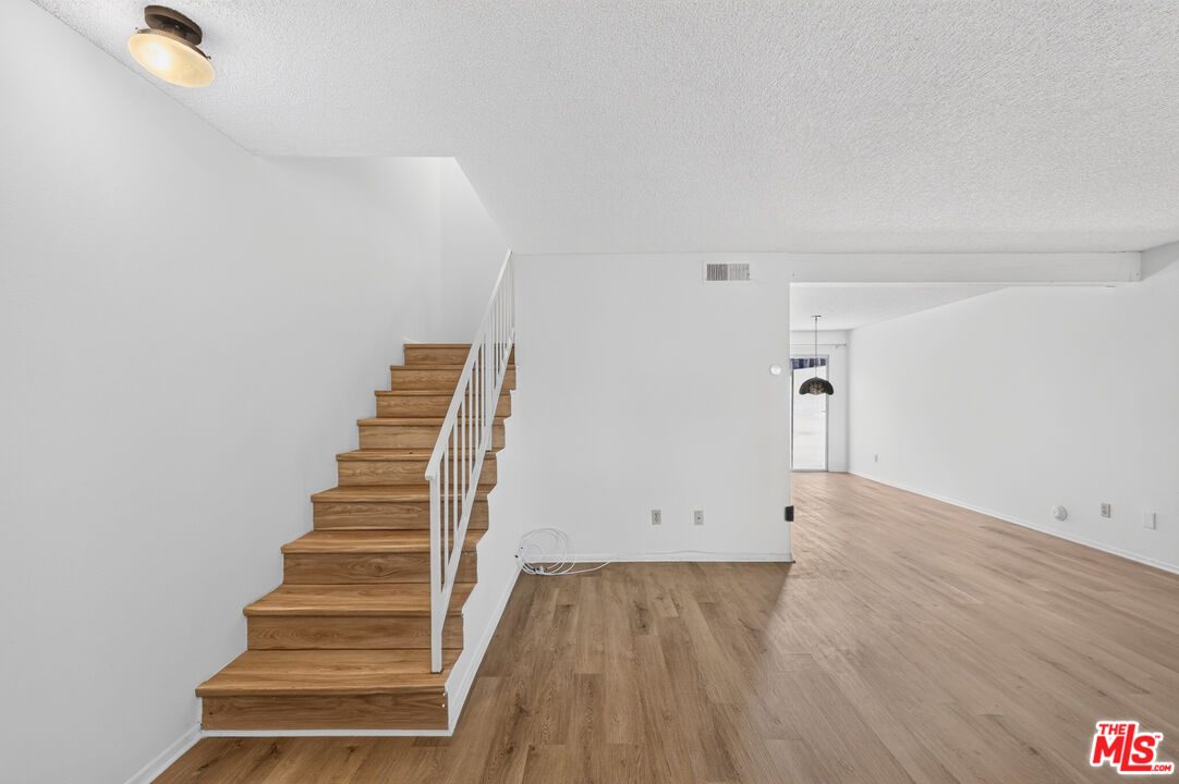 19221 Sherman Way, Unit 40 Reseda, CA 91335 - Photo 11 of 39