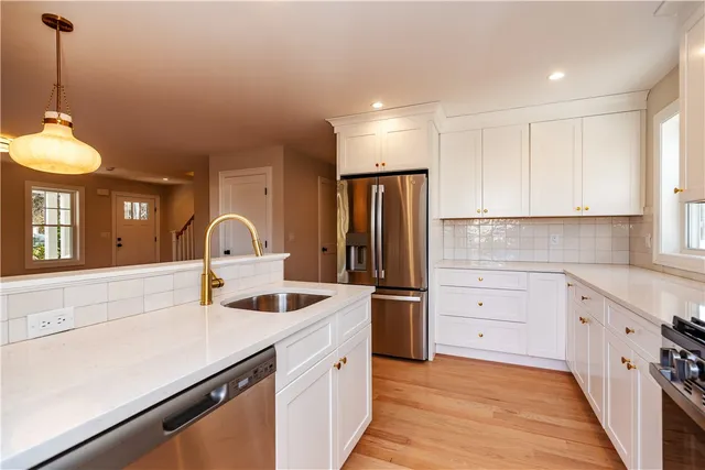 $3,250 | 1810 Kingstown Road, South Kingstown, RI 02879