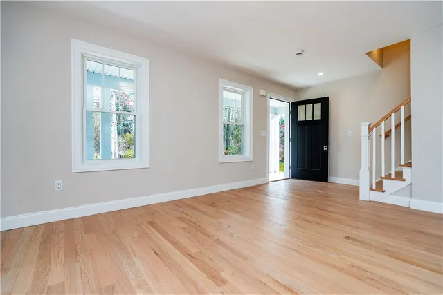 $3,250 | 1810 Kingstown Road, South Kingstown, RI 02879