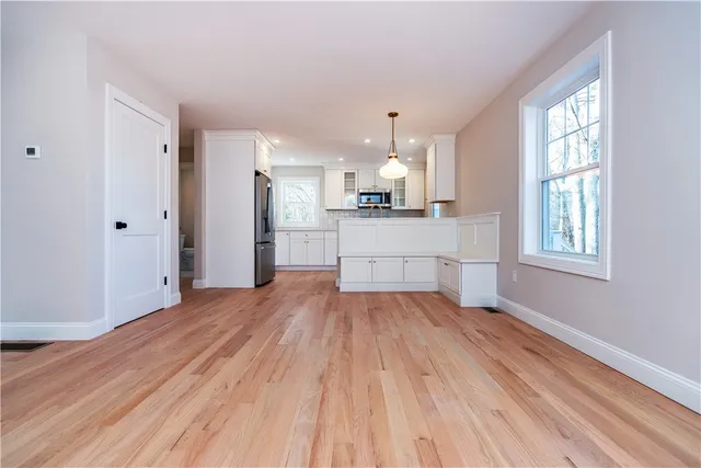 $3,250 | 1810 Kingstown Road, South Kingstown, RI 02879