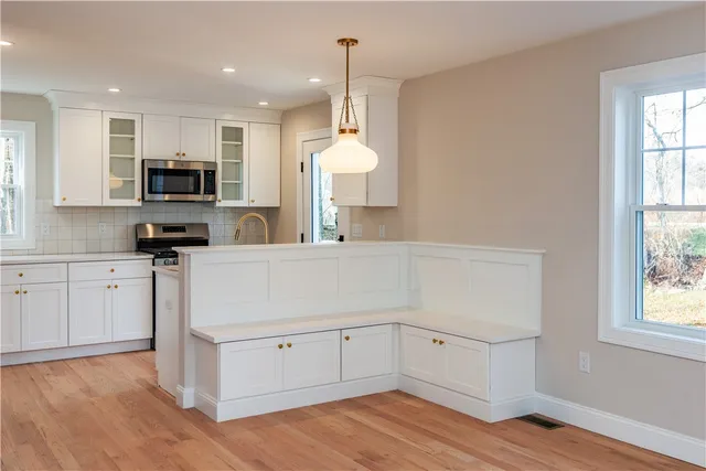 $3,250 | 1810 Kingstown Road, South Kingstown, RI 02879