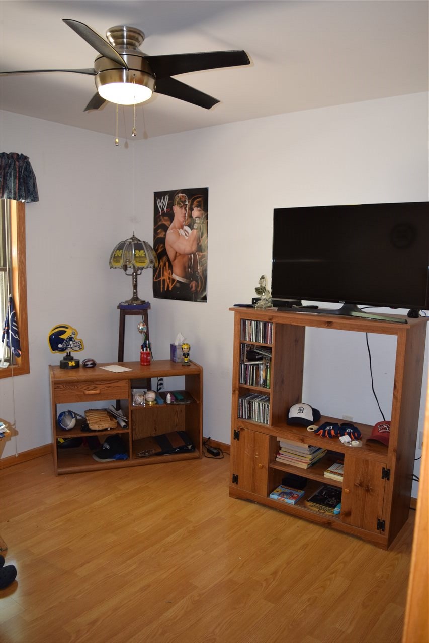 4284 Wyatt Road Traverse City, MI 49684 - Photo 14 of 29 1847923-13.JPG