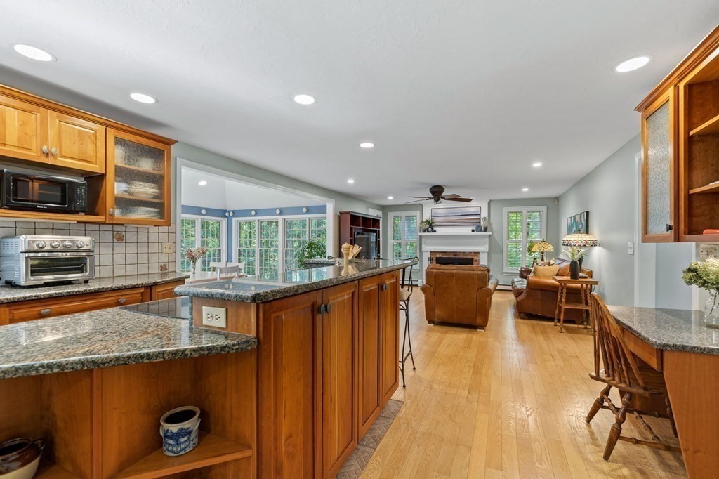 1 York Road Mansfield, MA 02048 - Photo 6 of 36 Gallery Image 6