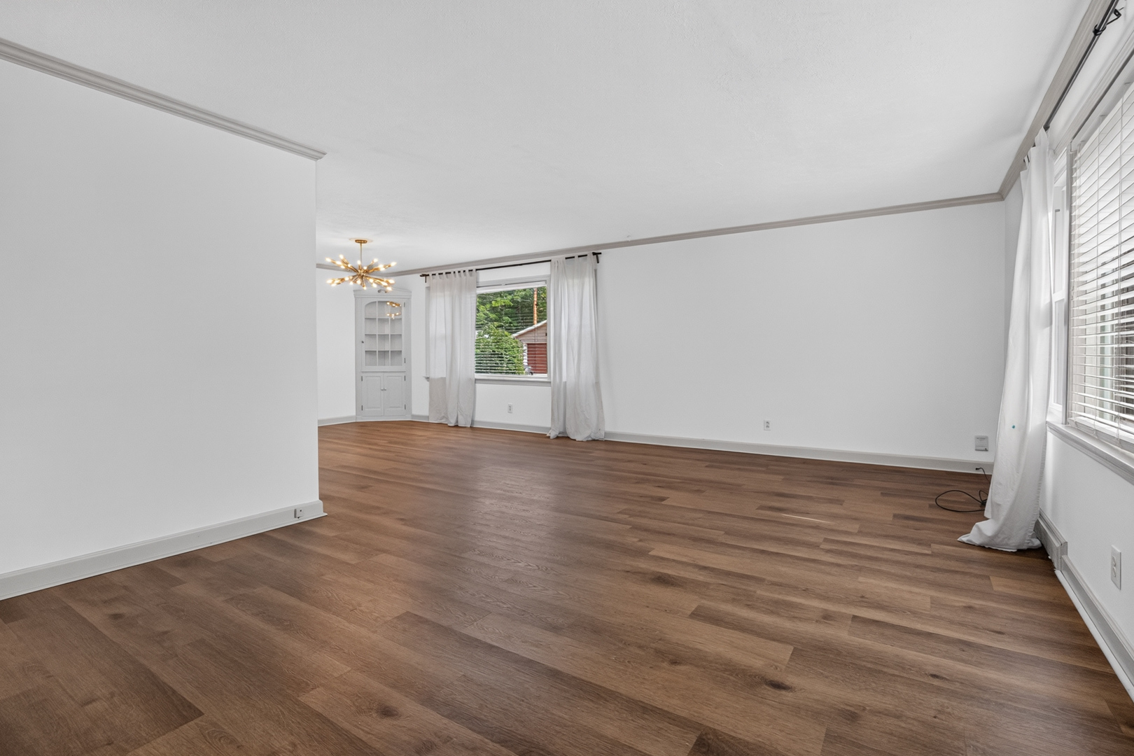 907 North Oak Street Normal, IL 61761 - Photo 4 of 46