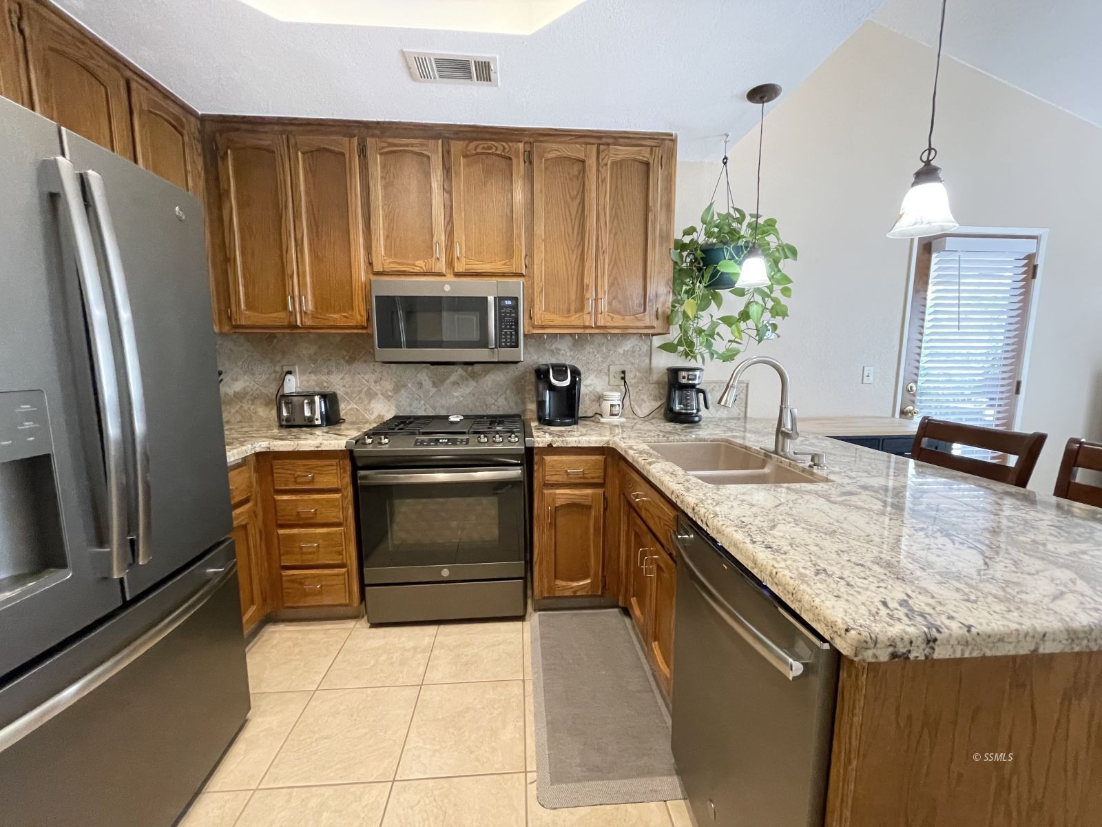 700 Beth Lane Ridgecrest, CA 93555 - Photo 4 of 20
