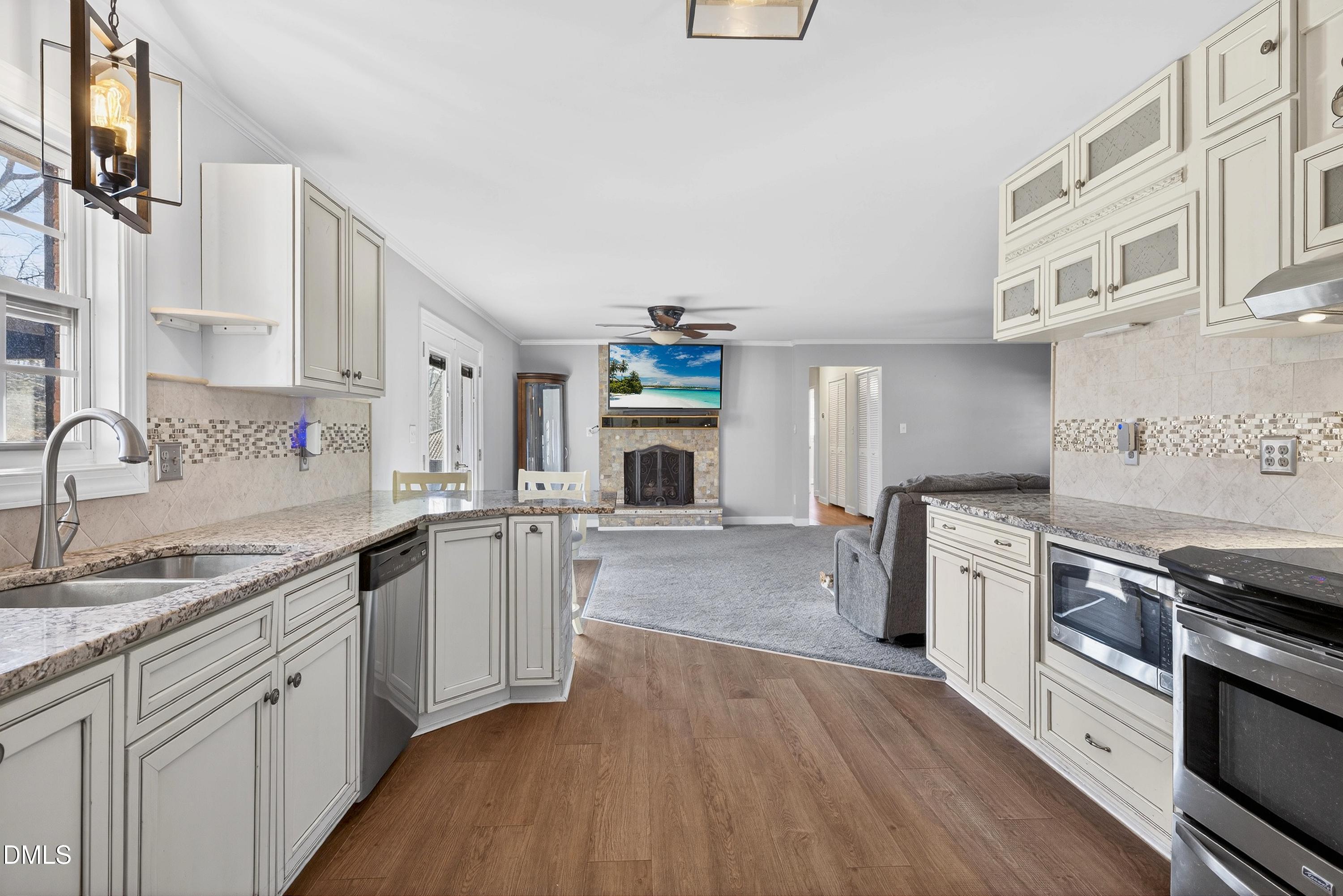 5931 South Sharon Drive Raleigh, NC 27603 - Photo 7 of 42 Scene-15