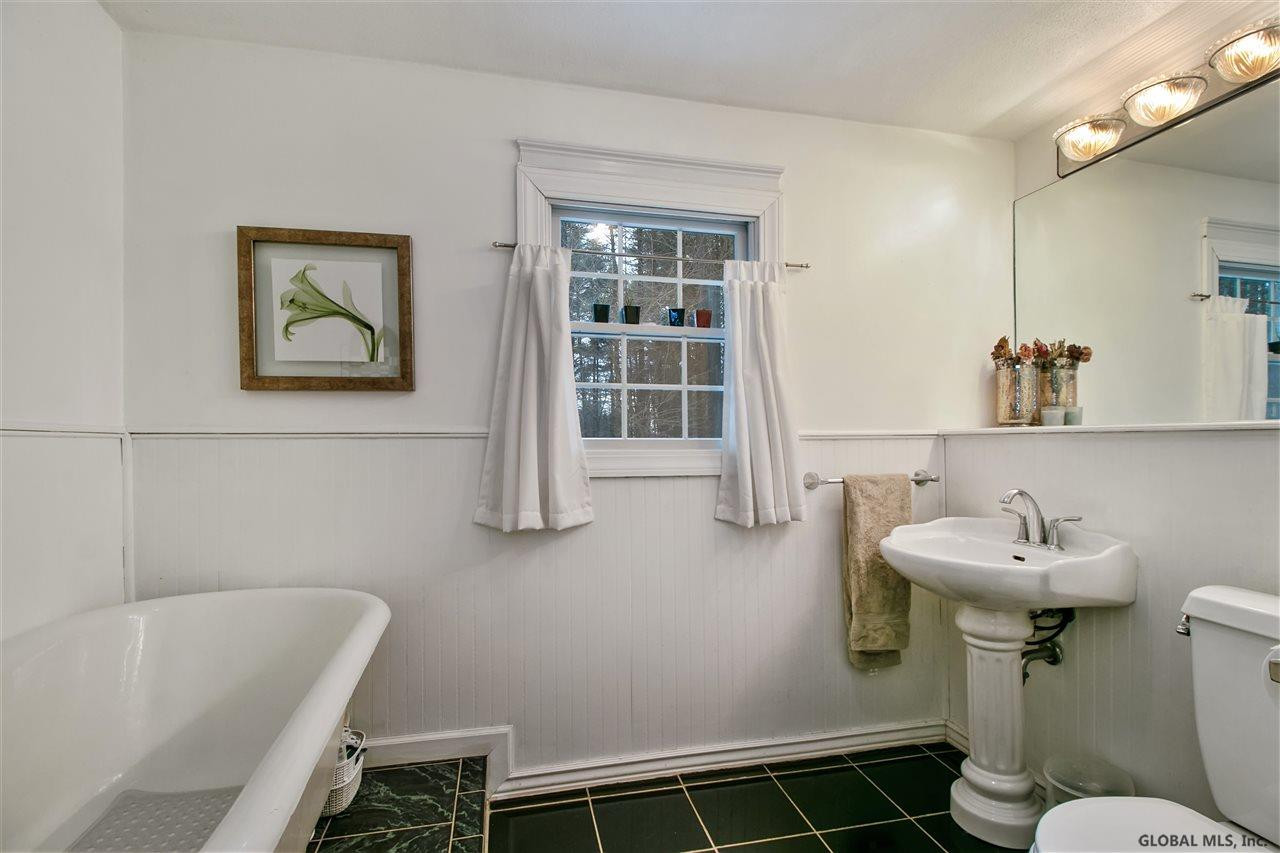 3 Pennyroyal Road Malta, NY 12020 - Photo 17 of 25 Photo 17