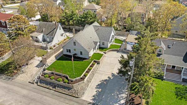 $1,299,000 | 14 Pinewood Road, Cape May, NJ 08204