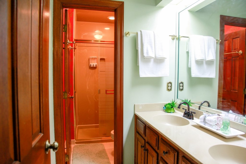 5400 Castlebrook Drive Raleigh, NC 27604 - Photo 26 of 28 Full Bath