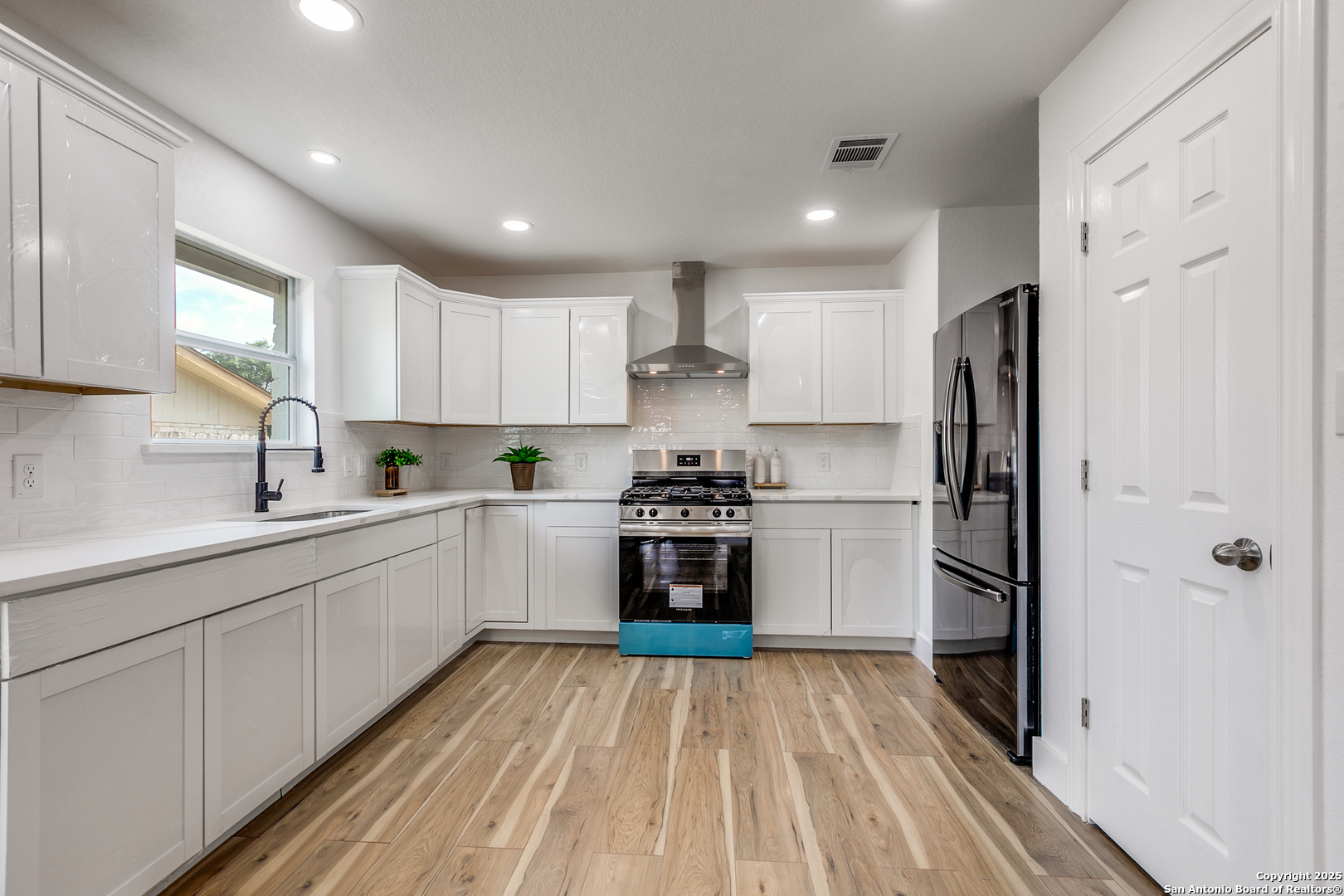 4507 Timberhill San Antonio, TX 78238 - Photo 8 of 26