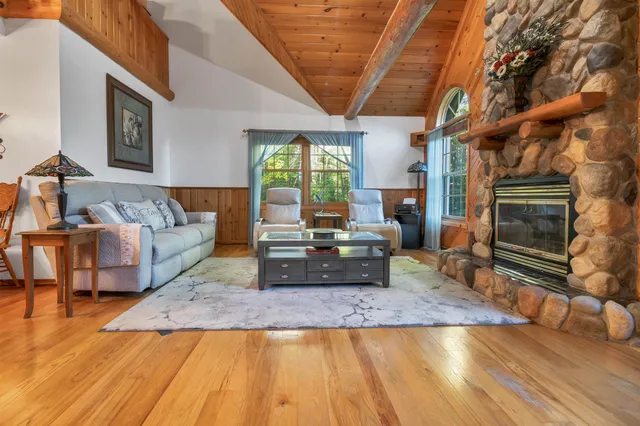 $675,000 | 3529 Nikodem Lane, Abrams, WI 54101