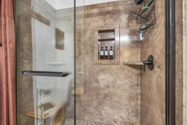 $675,000 | 3529 Nikodem Lane, Abrams, WI 54101