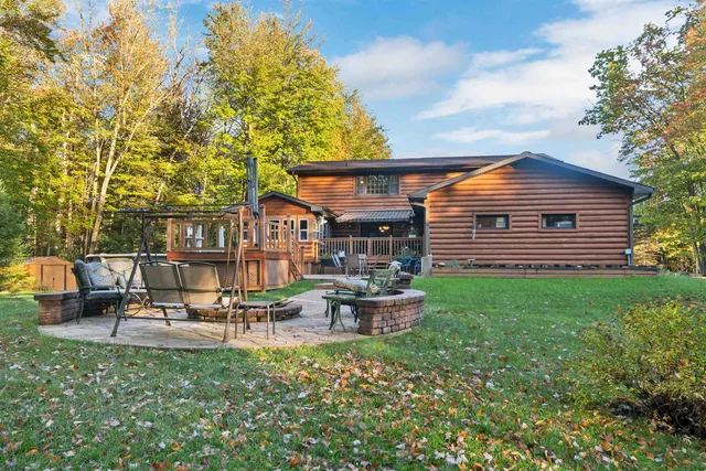 $675,000 | 3529 Nikodem Lane, Abrams, WI 54101