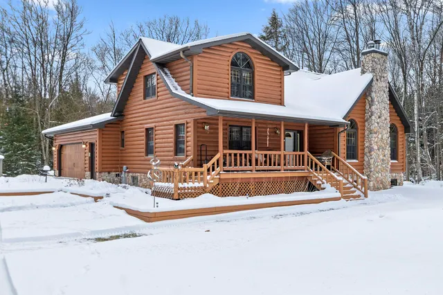 $675,000 | 3529 Nikodem Lane, Abrams, WI 54101