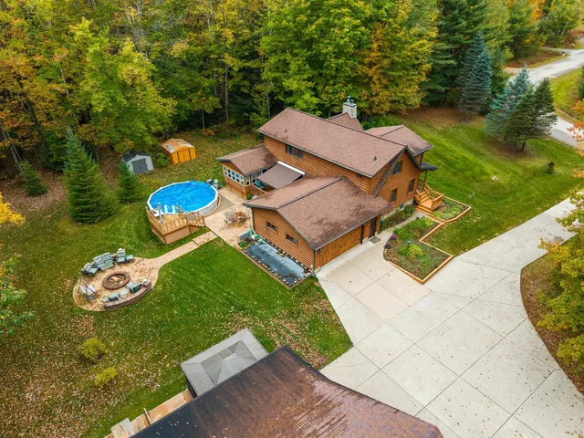 $675,000 | 3529 Nikodem Lane, Abrams, WI 54101