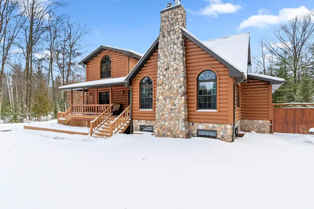 $675,000 | 3529 Nikodem Lane, Abrams, WI 54101
