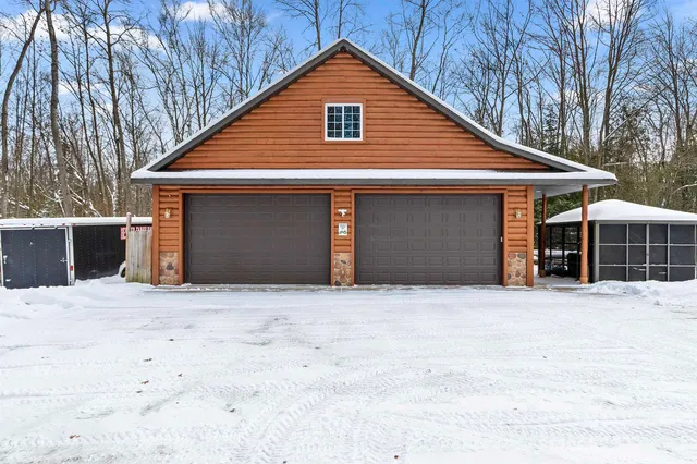 $675,000 | 3529 Nikodem Lane, Abrams, WI 54101