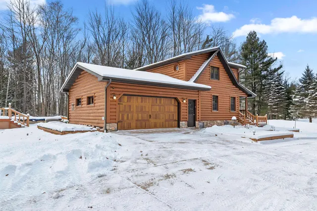 $675,000 | 3529 Nikodem Lane, Abrams, WI 54101