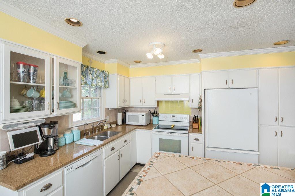 3422 North River Road Birmingham, AL 35223 - Photo 11 of 32