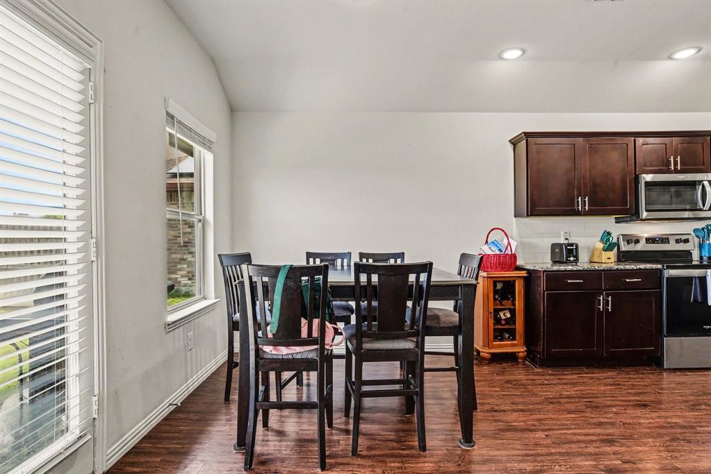 132 Willowbend Loop Mabank, TX 75147 - Photo 10 of 30