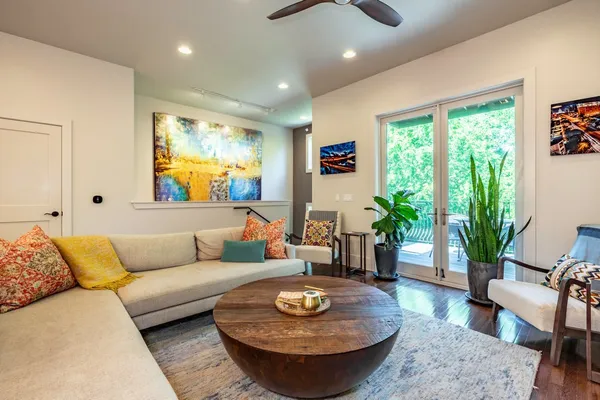 $3,850 | 206 East Live Oak Street, Unit F, Austin, TX 78704