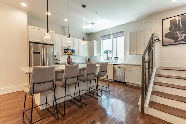 $3,850 | 206 East Live Oak Street, Unit F, Austin, TX 78704