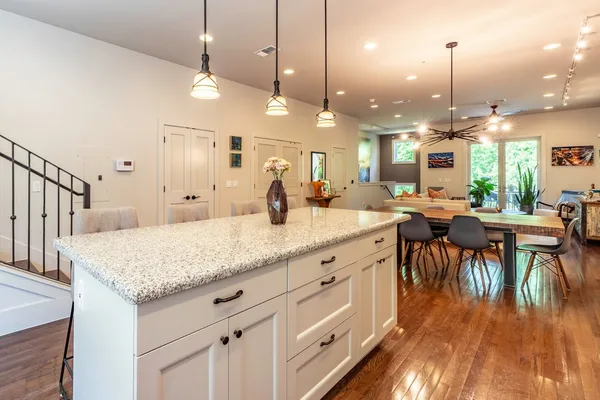 $3,850 | 206 East Live Oak Street, Unit F, Austin, TX 78704